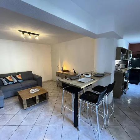 Hotel Les Jardins Du - 2 Pieces Pour 4 Personnes 554 *